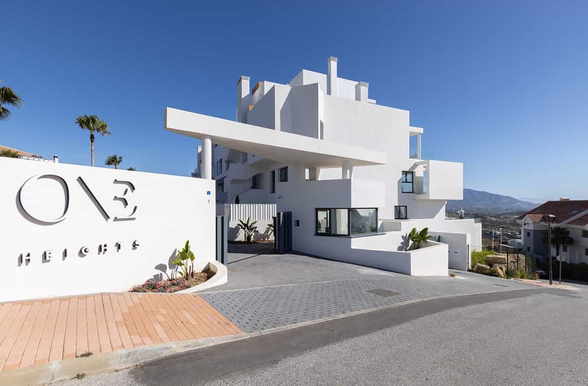 Condominium in Fuengirola, Andalusia 11741152