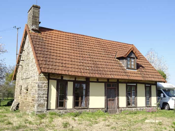 房子 在 Brécey, Normandy 11741185