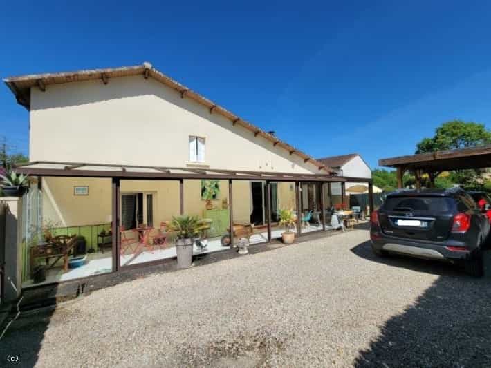 House in Condac, Nouvelle-Aquitaine 11741194