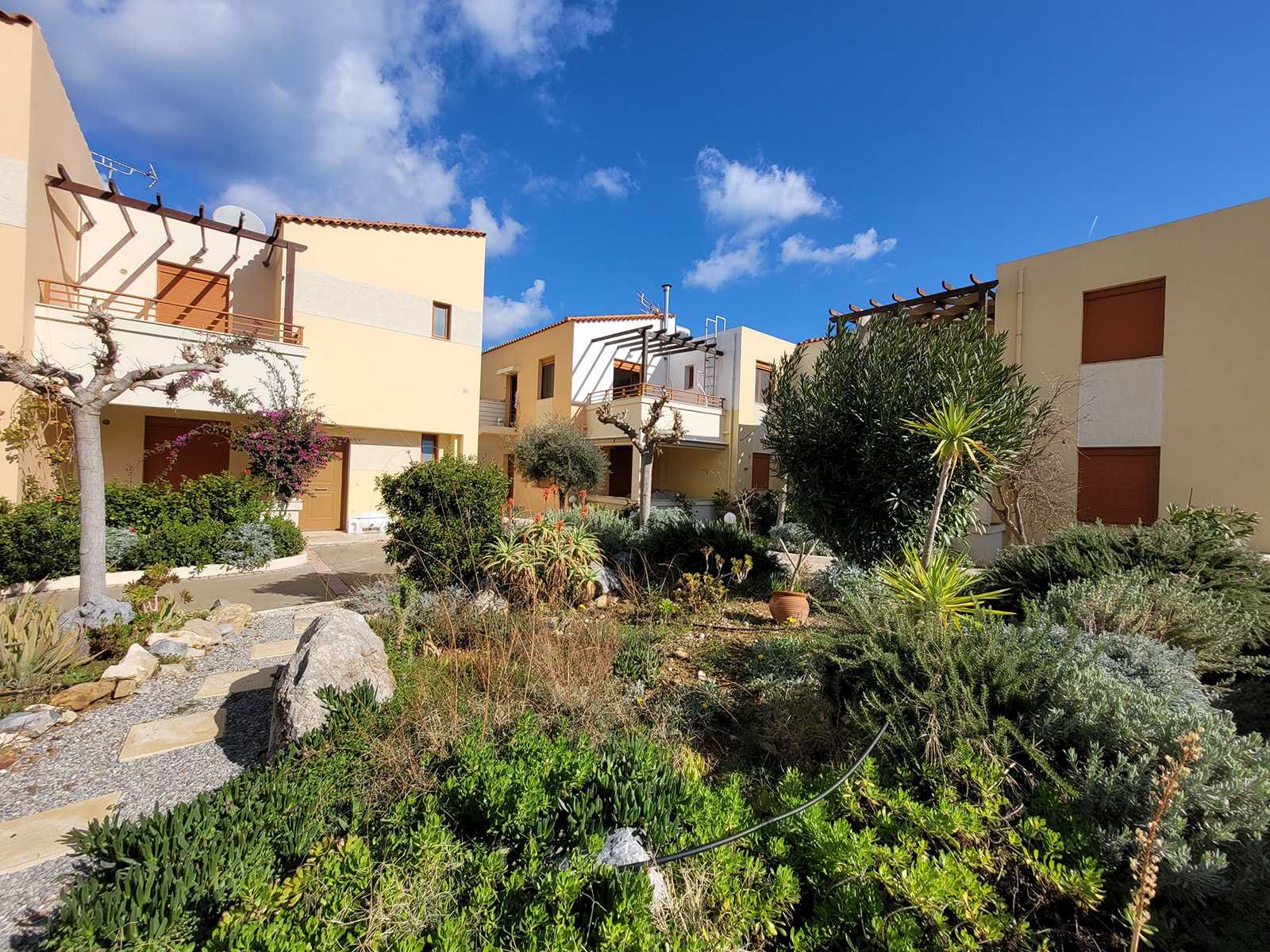 Condominium dans Agios Antonios, Kriti 11742024