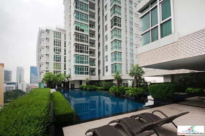 Condominium in Watthana, Krung Thep Maha Nakhon 11742177