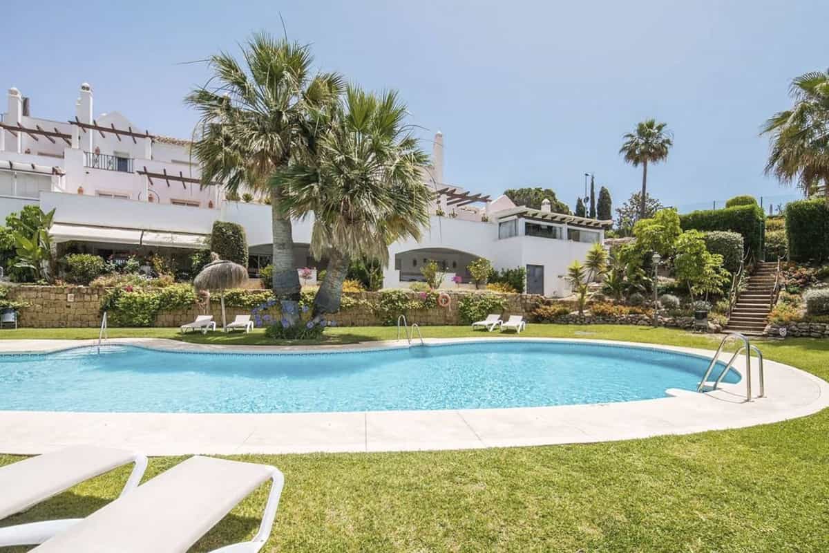 Condominium in Marbella, Andalusia 11742702