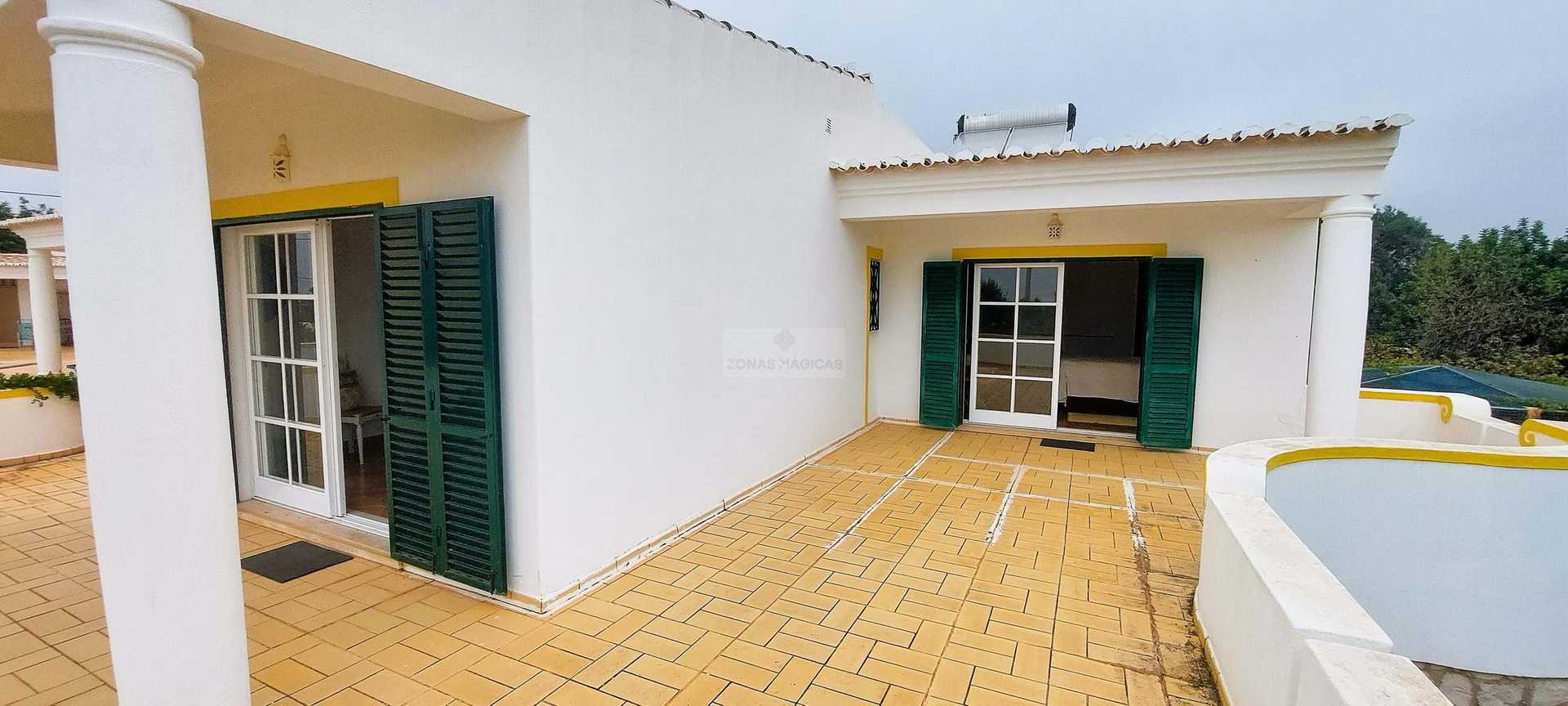 Huis in , Faro District 11743395