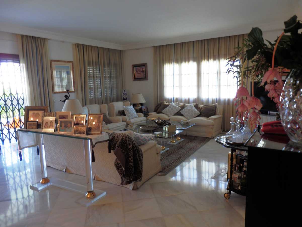 Rumah di Marbella, Andalusia 11743805