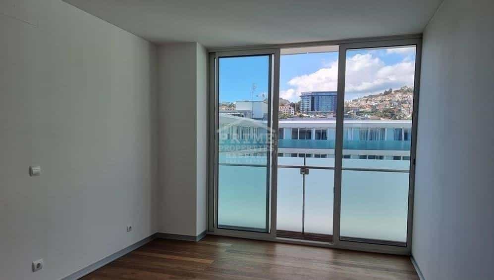 Condominium in Funchal, Madeira 11744505