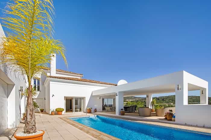 House in Guadiaro, Andalusia 11745050