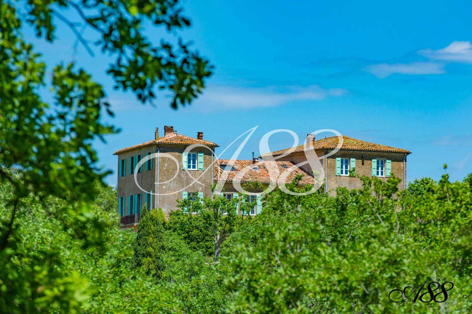 Casa nel Les Gervais, Provenza-Alpi-Costa Azzurra 11745280