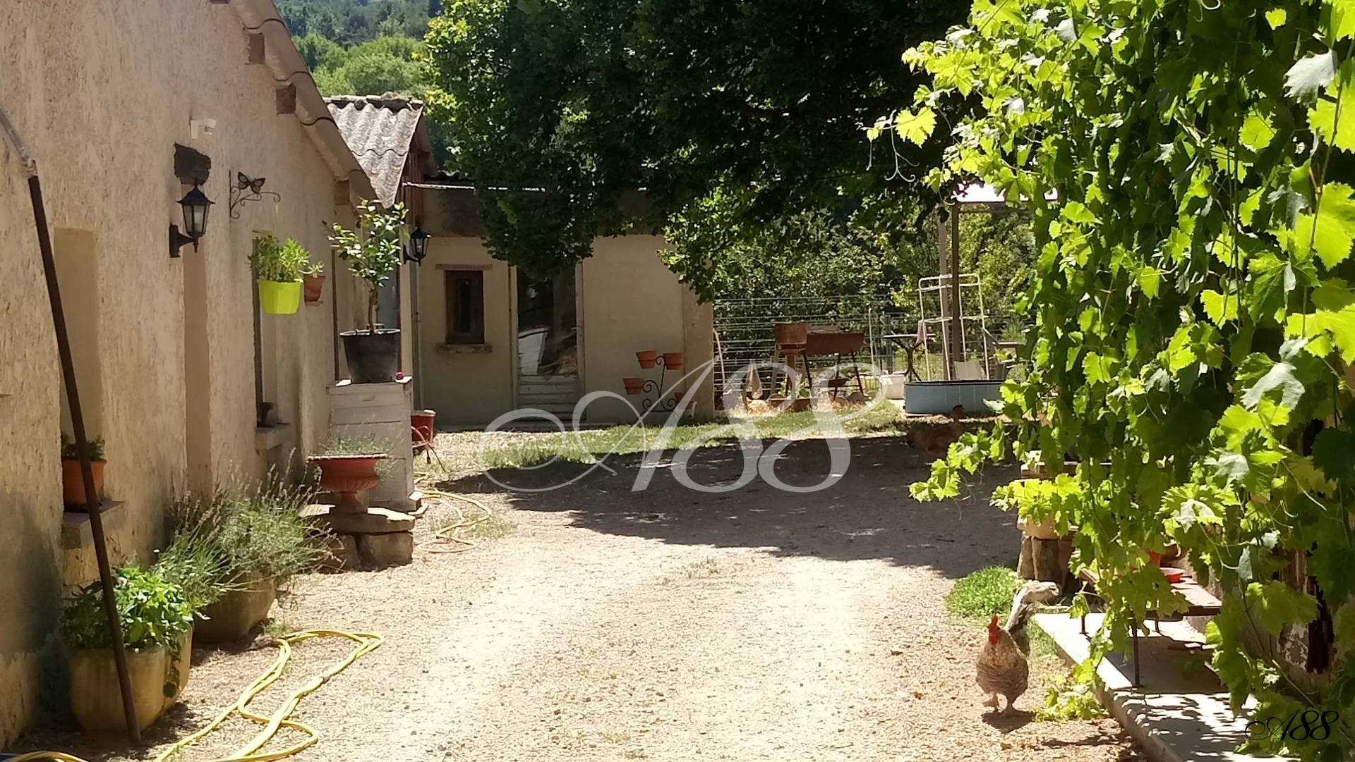 房子 在 Banon, 普羅旺斯-阿爾卑斯-藍色海岸 11745283