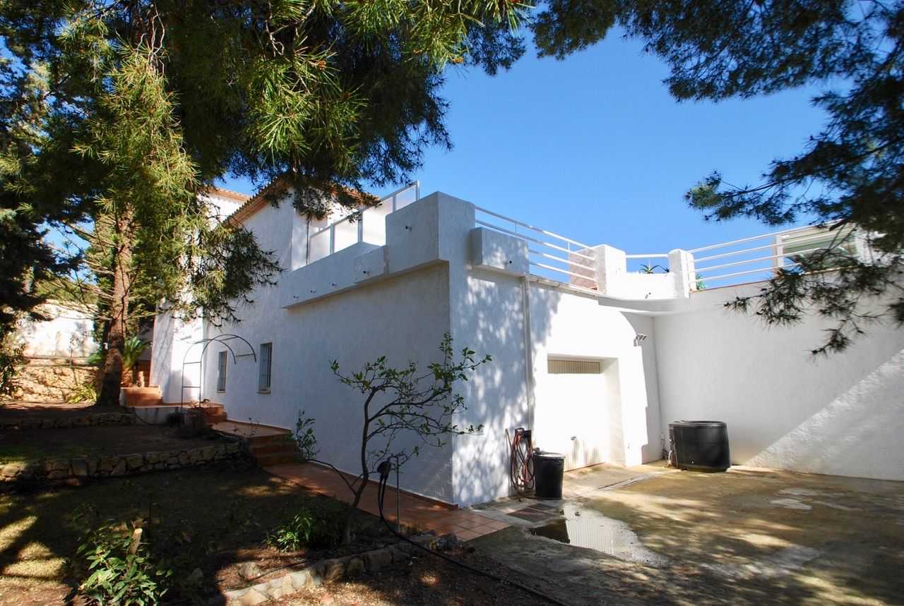Condominium in L'Alfàs del Pi, Valencian Community 11745612