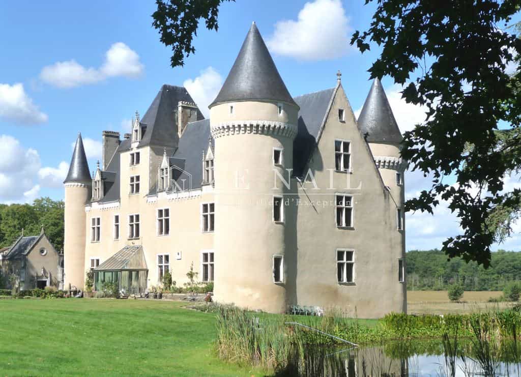 жилой дом в Le Blanc, Centre-Val de Loire 11745849