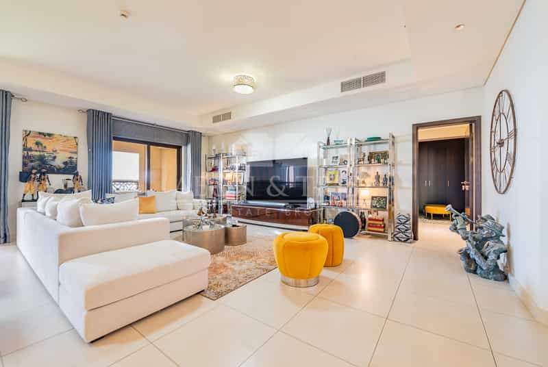 Condominium in Dubai, Dubayy 11746023
