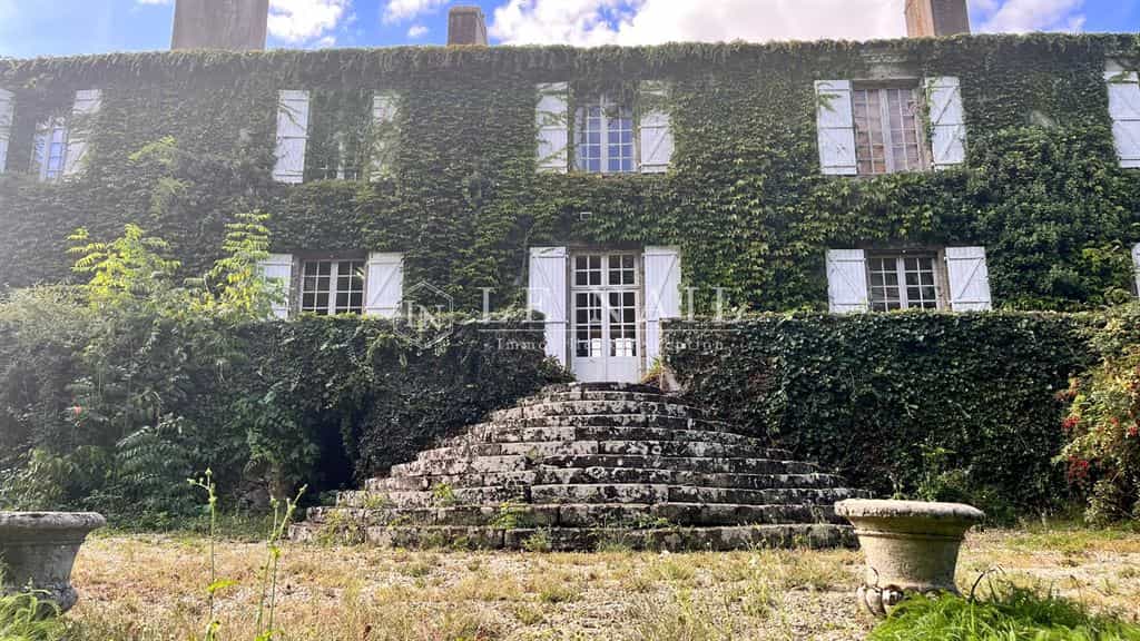 σπίτι σε Les Herbiers, Pays de la Loire 11746228