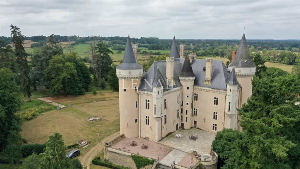Dom w Chateauroux, Centrum-Val de Loire 11746358