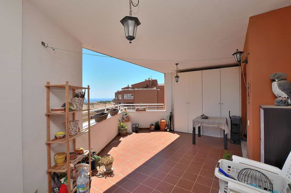 Condominio en Fuengirola, Andalucía 11747057