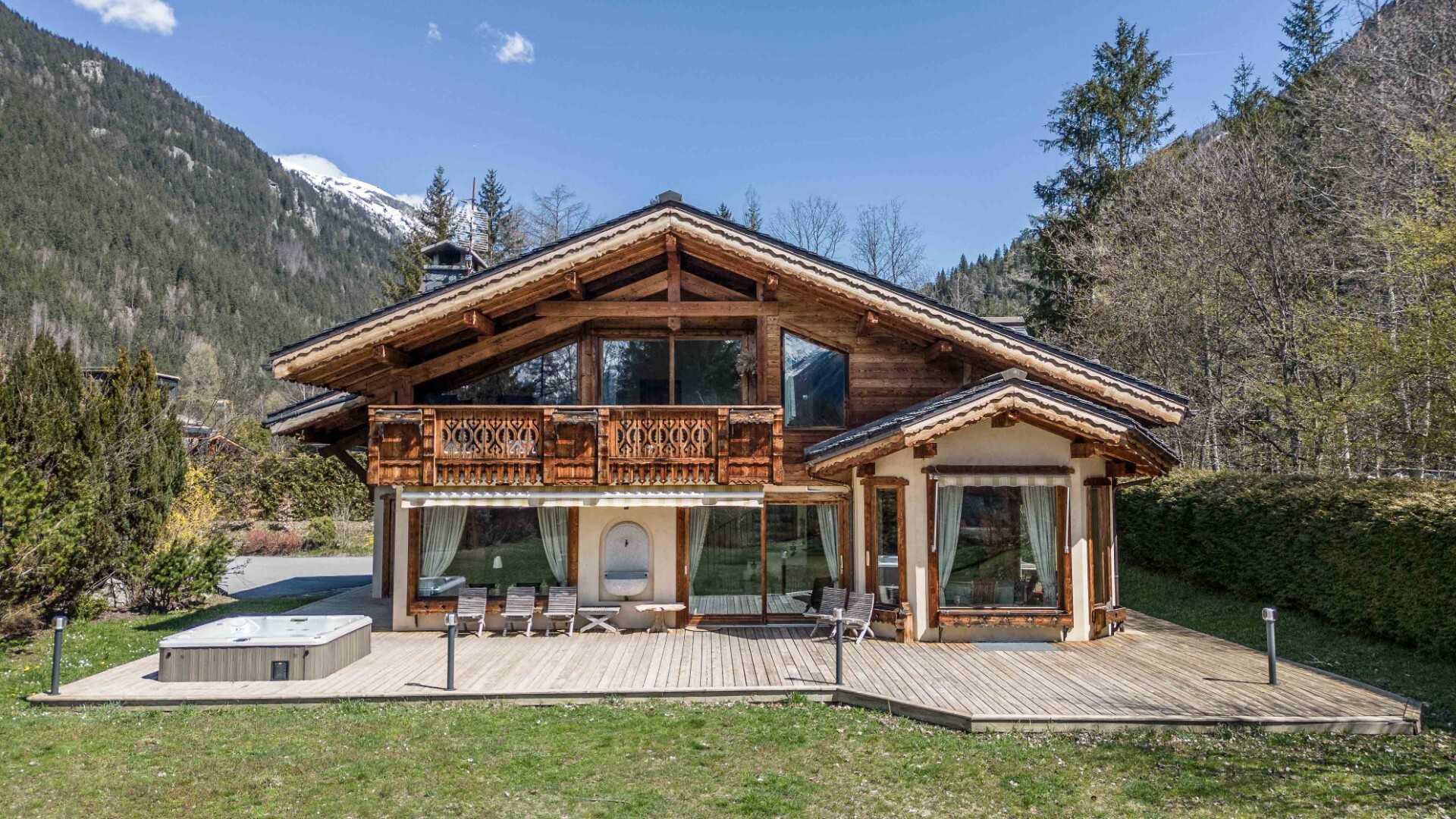 Casa nel Les Praz-de-Chamonix, Alvernia-Rodano-Alpi 11747576