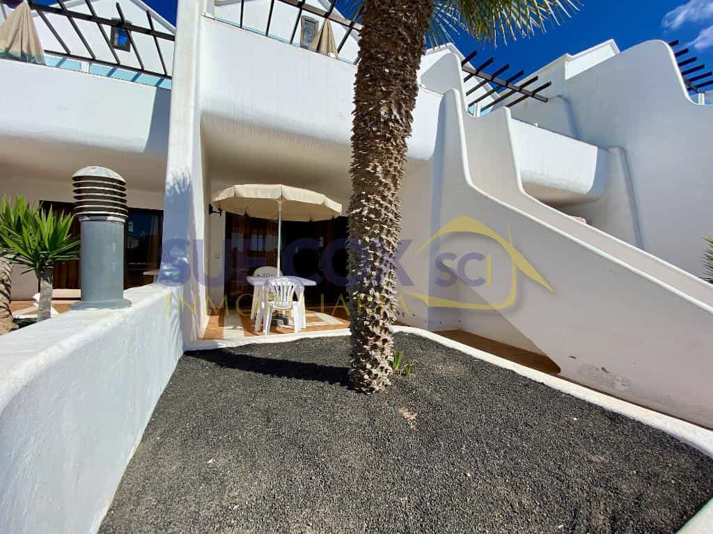 Condominium in Arrecife, Canary Islands 11748630
