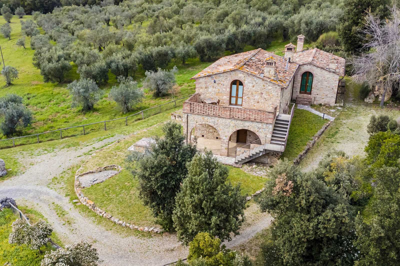 rumah dalam Gambassi, Tuscany 11748769
