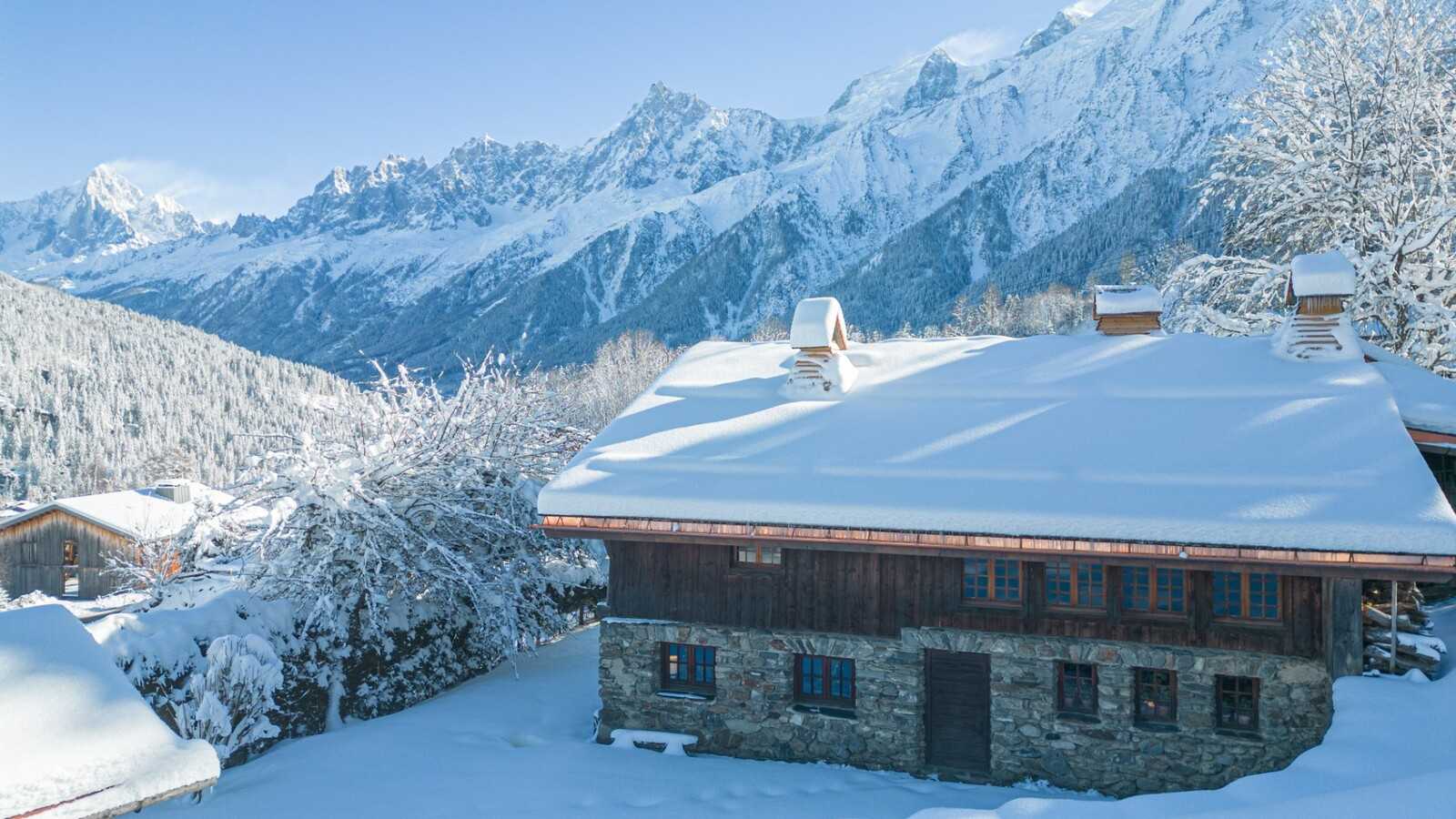 Huis in Les Houches, Auvergne-Rhone-Alpes 11748947