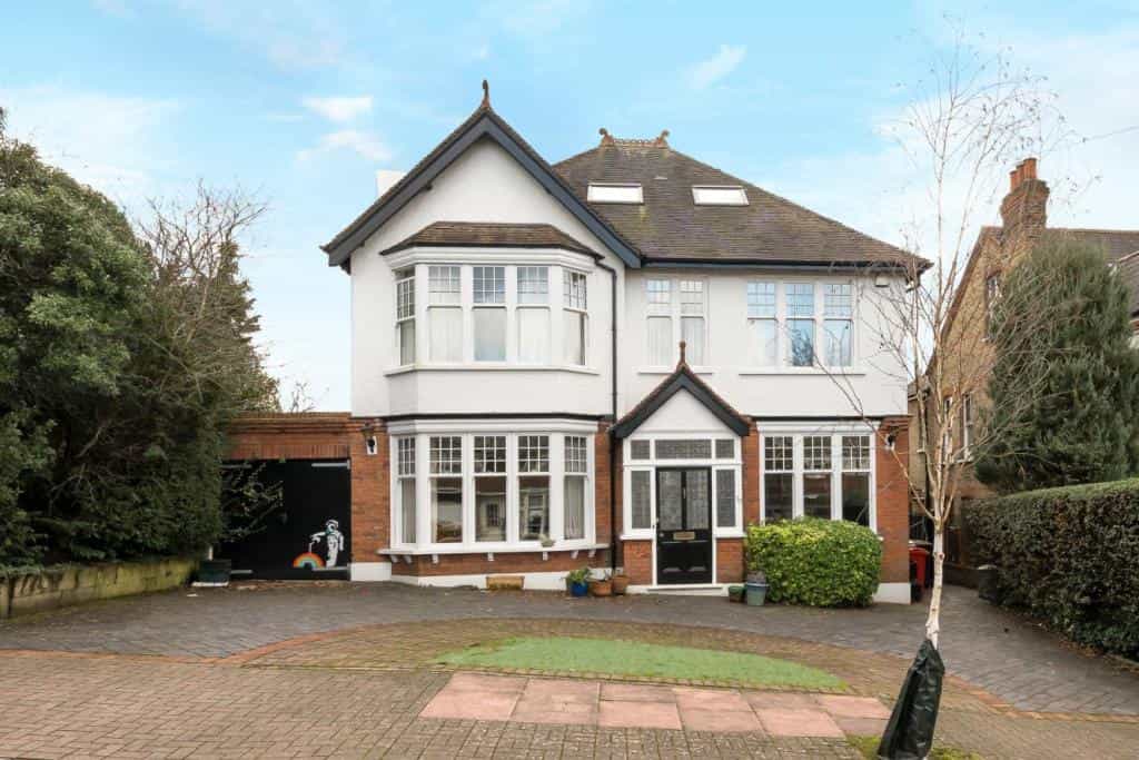 Residential in , England 11749121