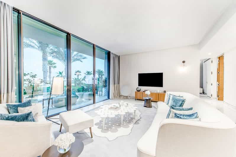 Condominium in Dubai, Dubayy 11749240