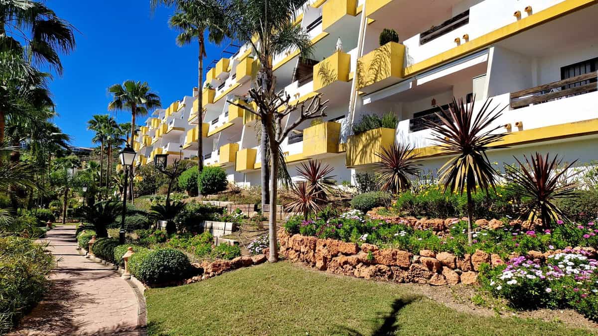 Condominium in La Cala de Mijas, Andalucía 11749455