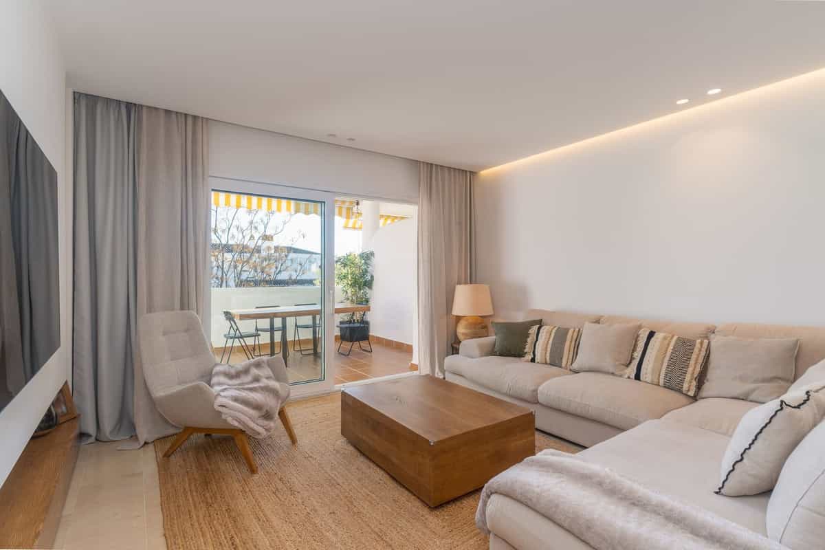 Condominium in Marbella, Andalusia 11750187