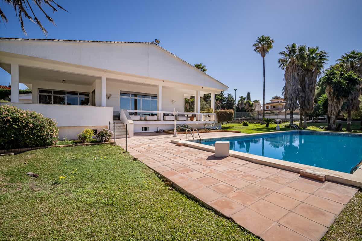 Huis in Marbella, Andalusia 11750473