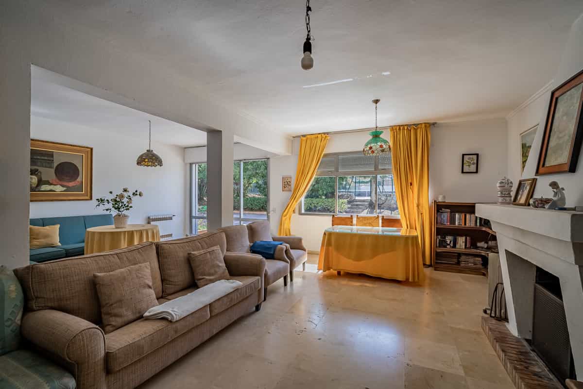 Huis in Marbella, Andalusia 11750473