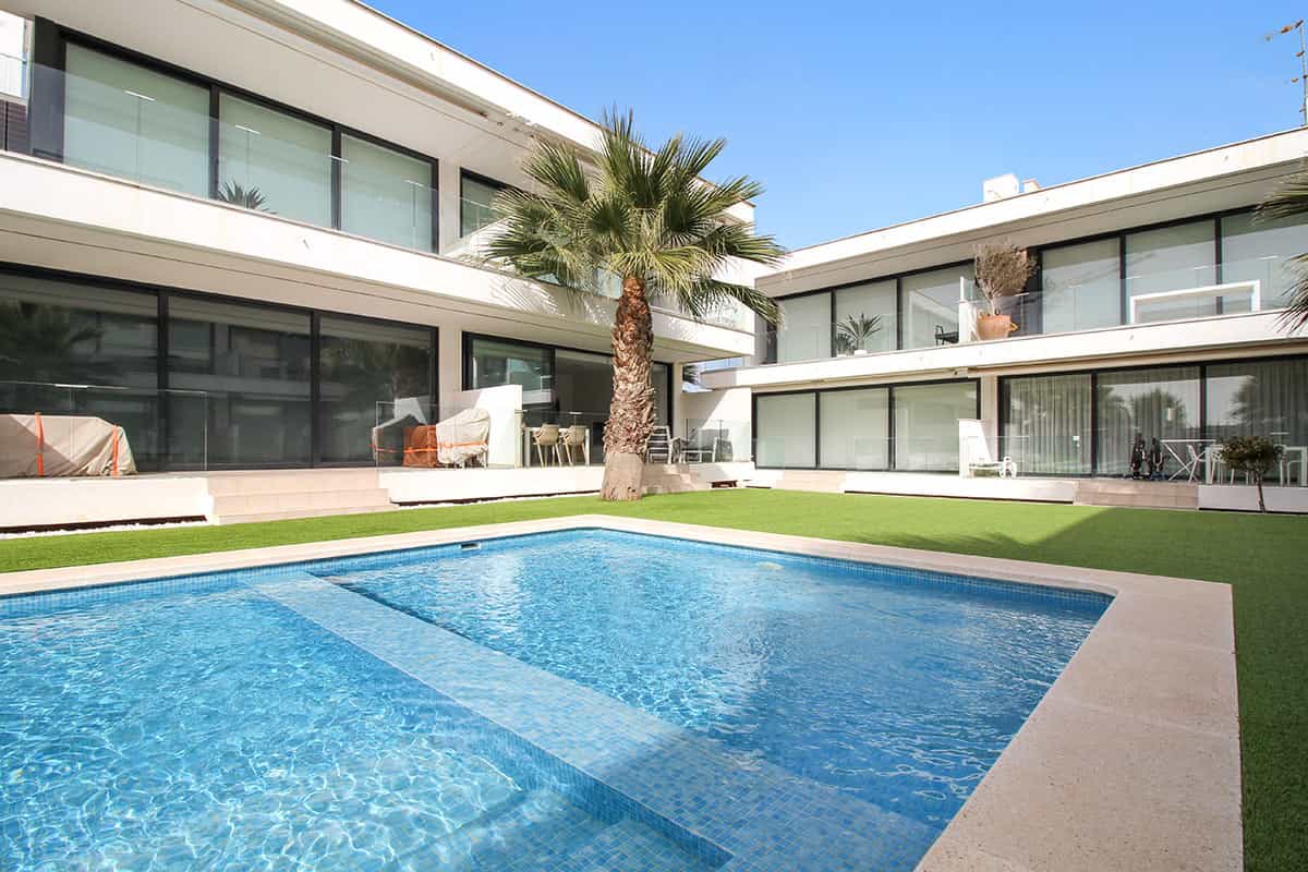 Condominium in Playa de los Nietos, Murcia 11750568