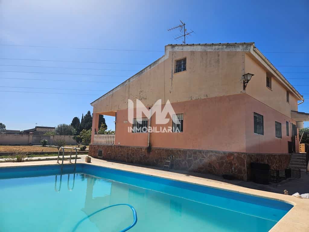 House in La Pobla de Vallbona, Valencian Community 11750806