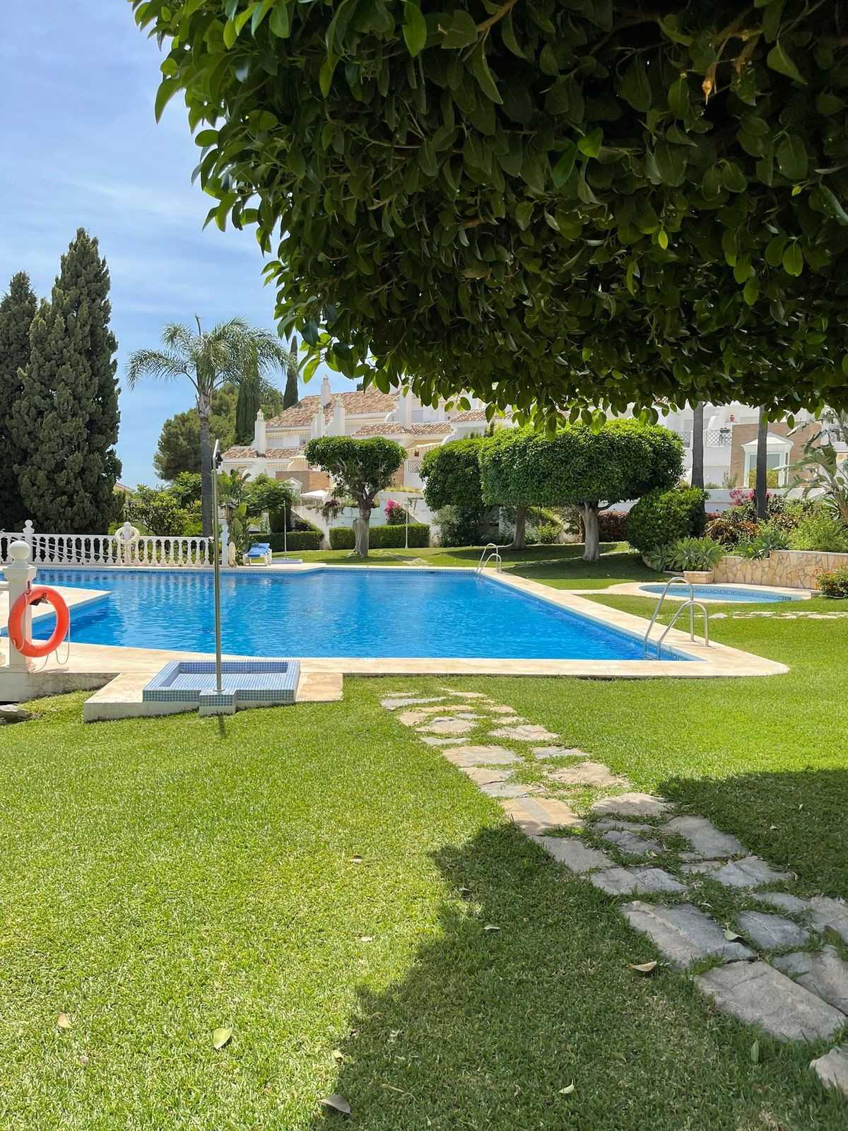 Hus i El Paraíso, Andalusia 11751383