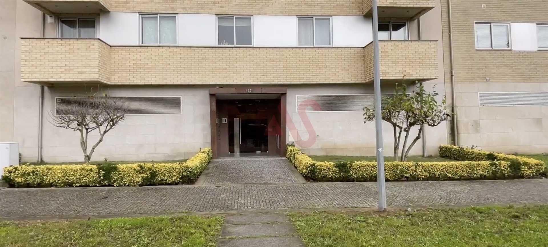 Condominium in Sao Pedro Fins, Porto 11751433