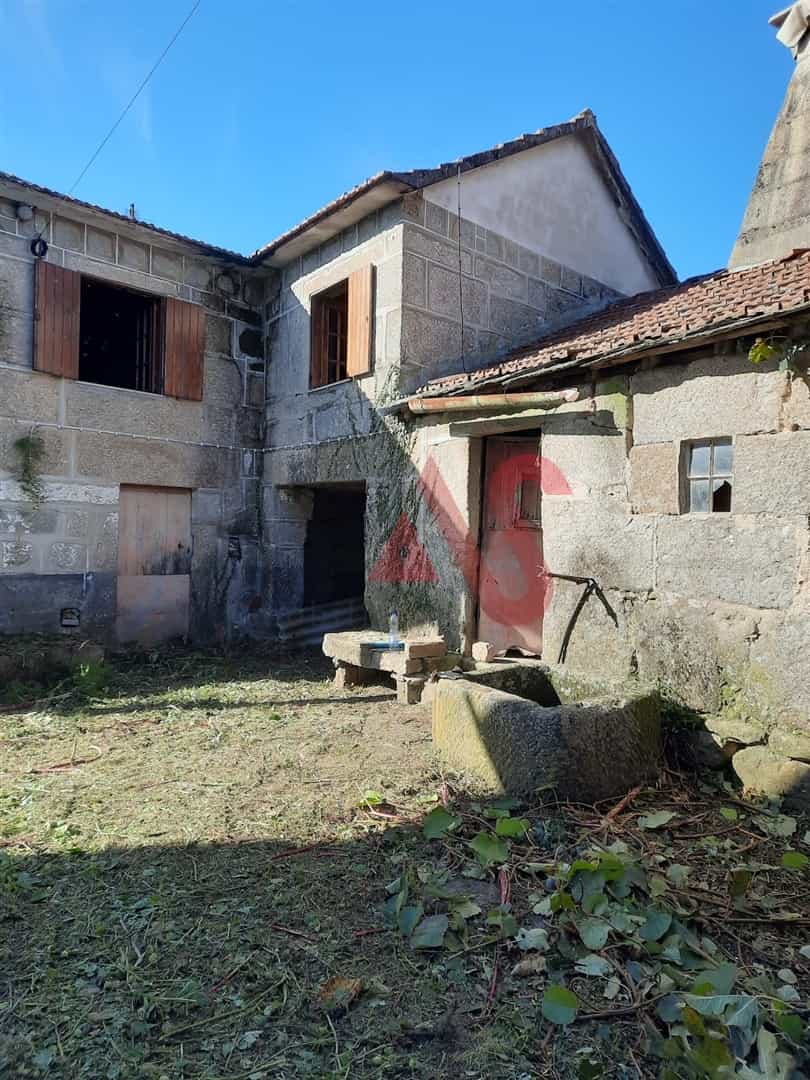 House in , Porto District 11751556