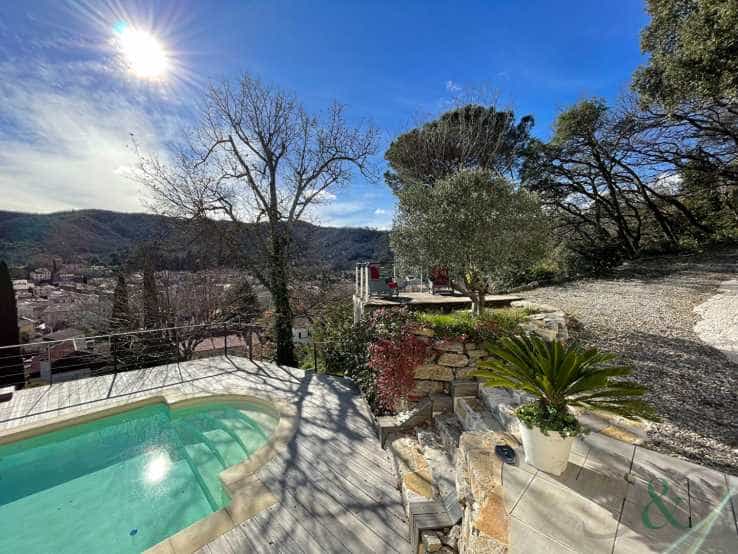 Hus i Collobrieres, Provence-Alpes-Cote d'Azur 11752015