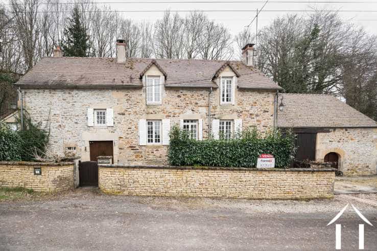 Huis in Bezoedelen, Bourgogne-Franche-Comte 11752072