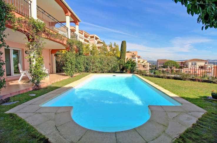 公寓 在 Mandelieu-La Napoule, Provence-Alpes-Côte d'Azur 11752111
