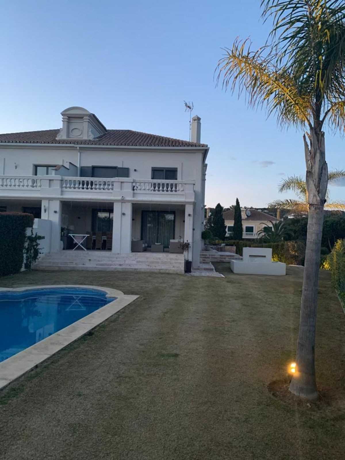 House in Guadiaro, Andalusia 11752267
