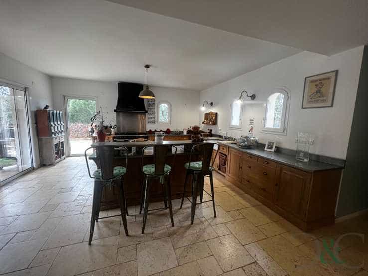 房子 在 Bormes-les-Mimosas, Provence-Alpes-Cote d'Azur 11752333