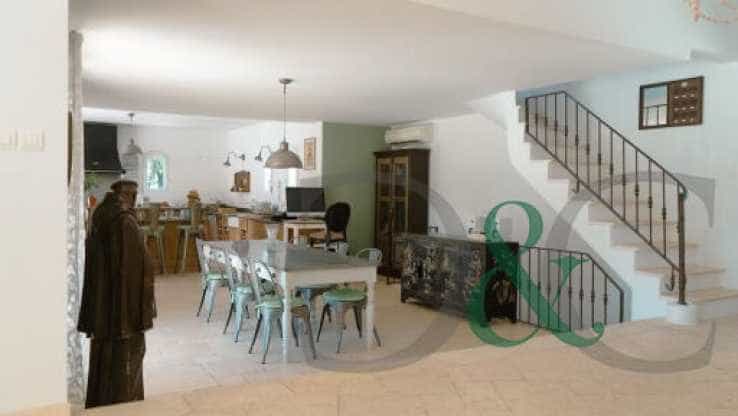 House in Bormes-les-Mimosas, Provence-Alpes-Cote d'Azur 11752333