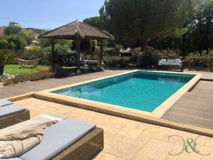 집 에 Bormes-les-Mimosas, Provence-Alpes-Cote d'Azur 11752333