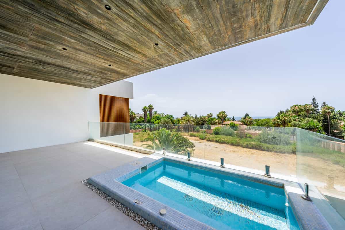 House in Marbella, Andalusia 11752361