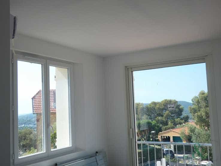 Condominium in Bormes-les-Mimosas, Provence-Alpes-Cote d'Azur 11752430