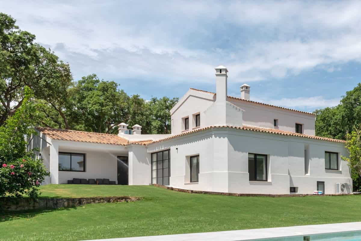 House in Guadiaro, Andalusia 11752503