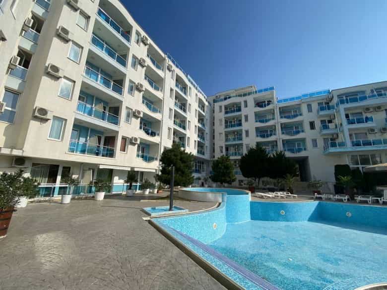 Condominium dans Nessebar, Bourgas 11752806