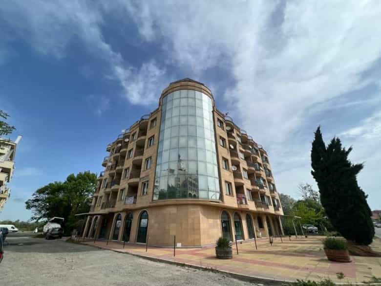 Condominium in Pomorie, Burgas 11752850