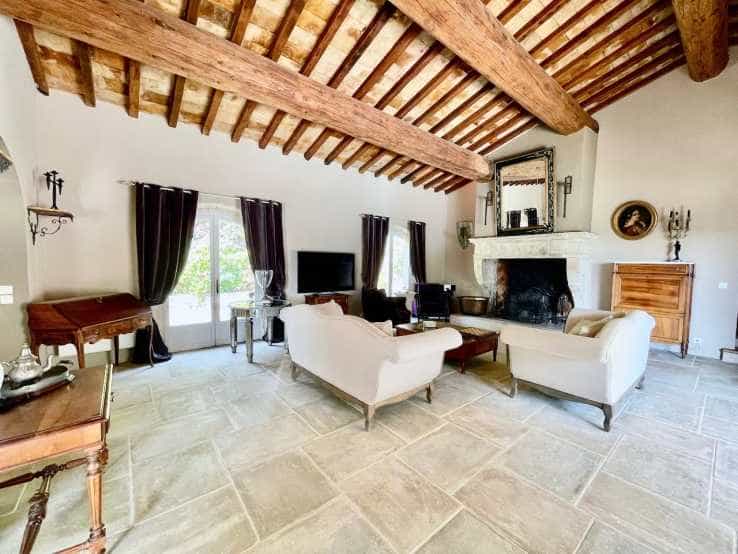 σπίτι σε Grimaud, Provence-Alpes-Côte d'Azur 11752898