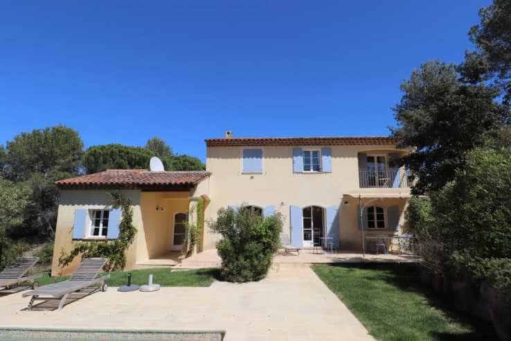 σπίτι σε La Motte, Provence-Alpes-Cote d'Azur 11752929
