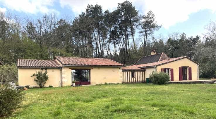 House in Bergerac, Nouvelle-Aquitaine 11752968