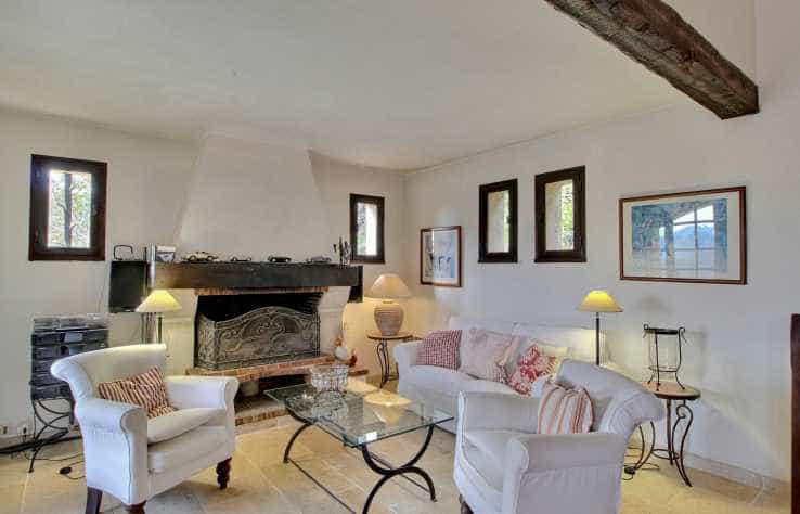 σπίτι σε Montauroux, Provence-Alpes-Côte d'Azur 11753040