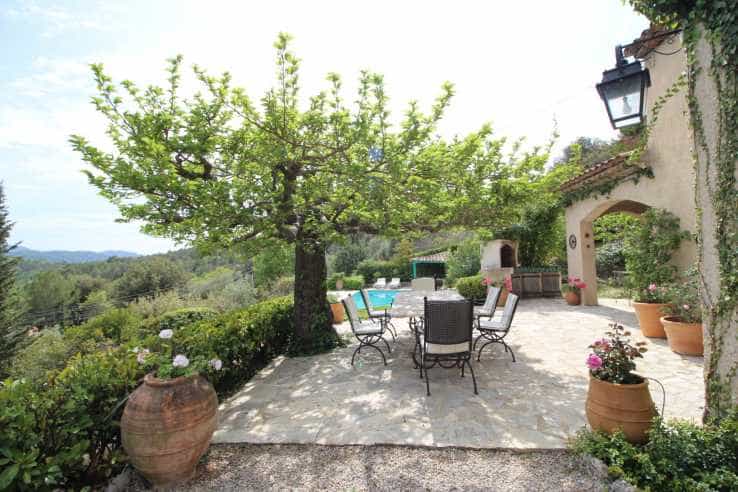 rumah dalam Montauroux, Provence-Alpes-Côte d'Azur 11753040